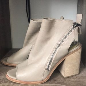 Dolce Vita booties
